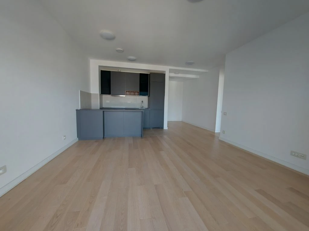Novi Beograd – A Blok, IV faza, 60 m² za poslovni prostor + garaža