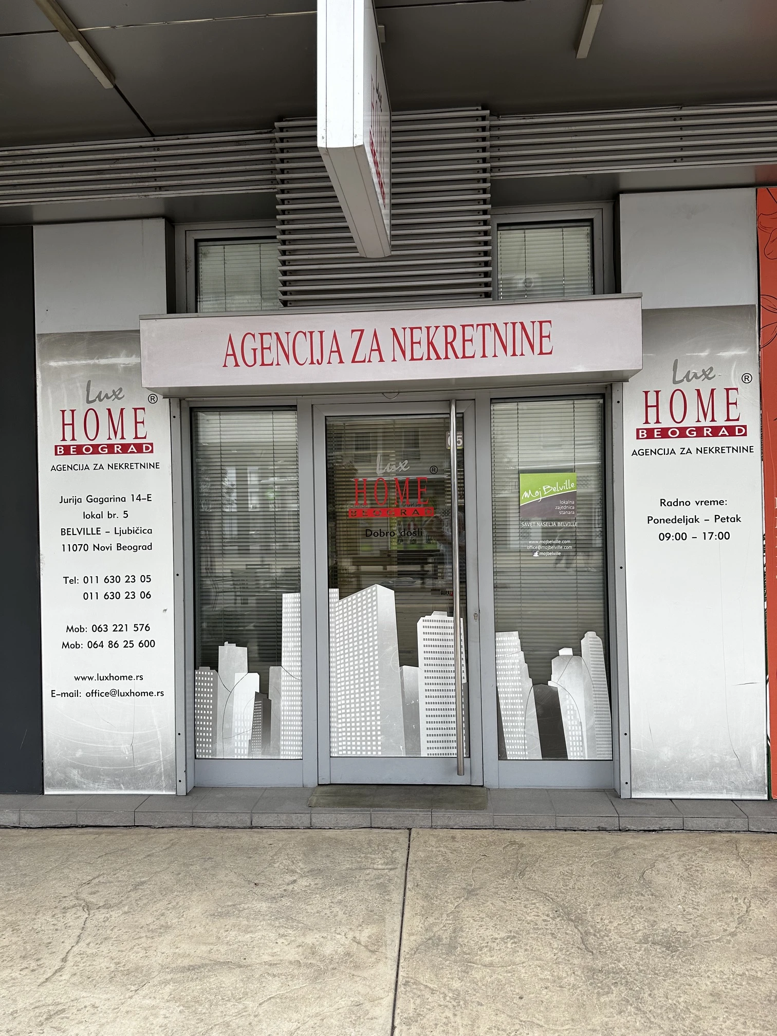 LUX HOME Beograd — izlog agencije